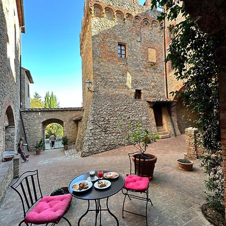 Vila Castel Pietraio Monteriggioni Exteriér fotografie